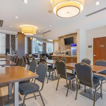 Comfort Suites Miami Airport North-2