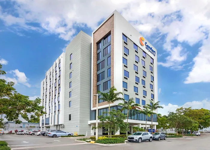  Comfort Inn & Suites Miami International Airport