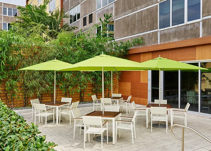 Romantic hotel: Element Miami International Airport