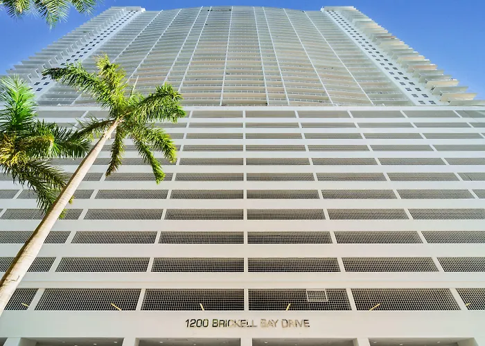 Club At Brickell Bay Luxury Suites